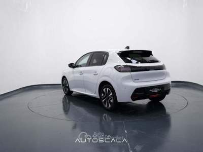 Peugeot 208 1.2 PureTech 100cv S&S 5 porte Allure Bianco usata Nola