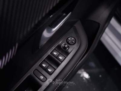 Peugeot 208 1.2 PureTech 100cv S&S 5 porte Allure Bianco usata Nola