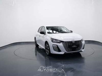 Peugeot 208 1.2 PureTech 100cv S&S 5 porte Allure Bianco usata Nola