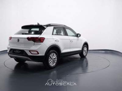 Volkswagen T-Roc 1.5 TSI 150cv ACT DSG Life Bianco usata Nola