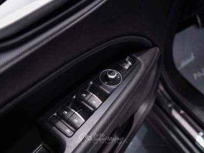 Alfa Romeo Stelvio 2.2 Turbodiesel 160 CV AT8 RWD Sprint Nero usata Nola