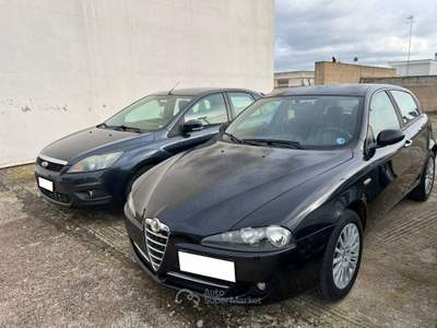 Alfa Romeo 147 1.9 JTD (120) 5 porte Nero usata Alberobello