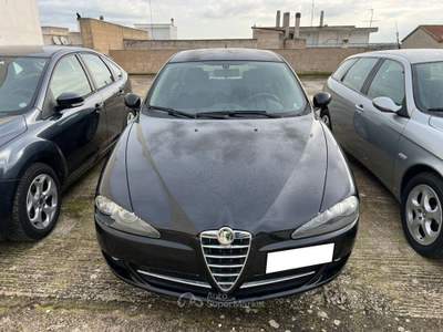 Alfa Romeo 147 1.9 JTD (120) 5 porte Nero usata Alberobello