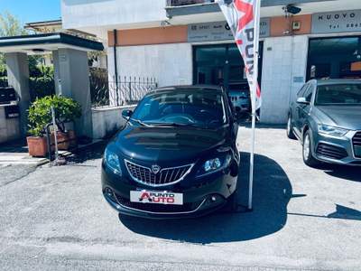 Lancia Ypsilon 1.0 S&S Hybrid Gold CARPLAY 27MILA Nero usata Isernia