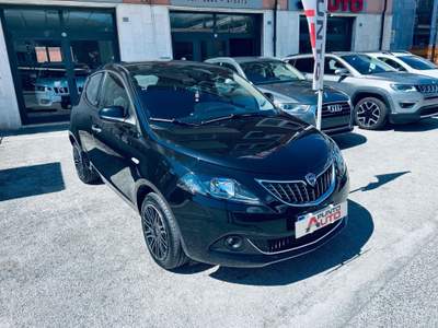 Lancia Ypsilon 1.0 S&S Hybrid Gold CARPLAY 27MILA Nero usata Isernia