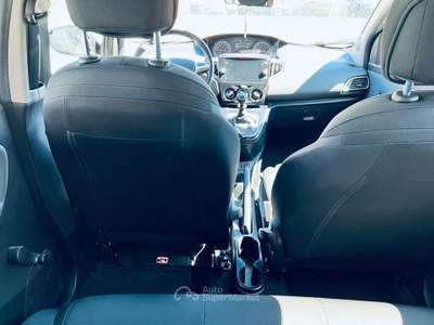 Lancia Ypsilon 1.0 S&S Hybrid Gold CARPLAY 27MILA Nero usata Isernia