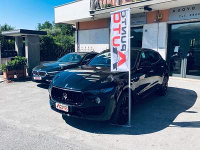 Maserati Levante Diesel 275 CV AWD Gransport Nero usata Isernia