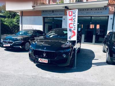 Maserati Levante Diesel 275 CV AWD Gransport Nero usata Isernia