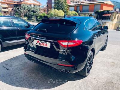 Maserati Levante Diesel 275 CV AWD Gransport Nero usata Isernia
