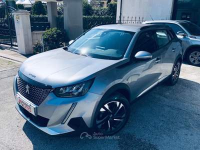 Peugeot 2008 Allure PELLE TELECAMERA Grigio usata Isernia