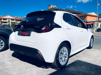 Toyota Yaris Business TELECAMERA Bianco usata Isernia