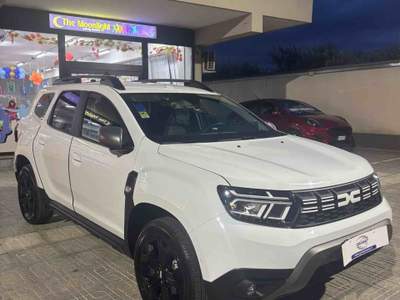 Dacia Duster tagliandi certificati interni pellicolati in perfette condizioni Bianco usata San Tammaro