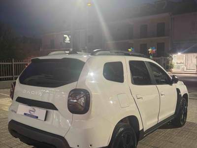 Dacia Duster tagliandi certificati interni pellicolati in perfette condizioni Bianco usata San Tammaro