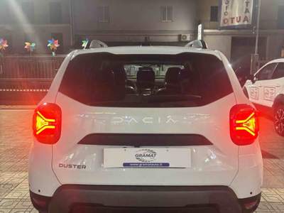 Dacia Duster tagliandi certificati interni pellicolati in perfette condizioni Bianco usata San Tammaro