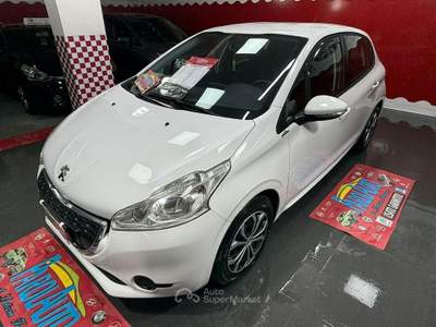 Peugeot 208 1.0 68cv Active - 2014 Bianco usata Giugliano in Campania