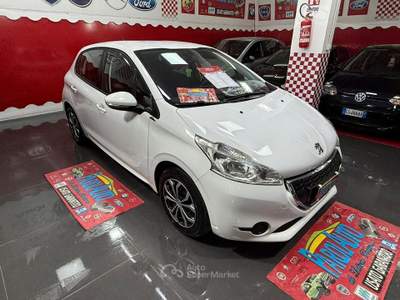 Peugeot 208 1.0 68cv Active - 2014 Bianco usata Giugliano in Campania