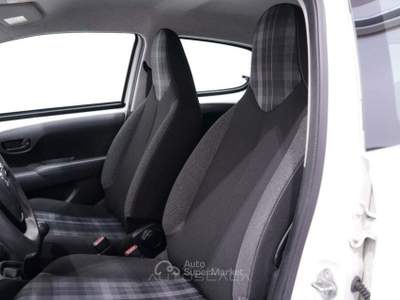 Peugeot 108 1.0 VTi 72cv 5 porte Active Bianco usata Nola