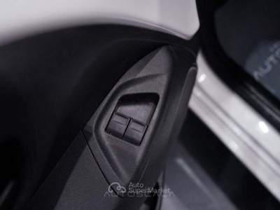 Peugeot 108 1.0 VTi 72cv 5 porte Active Bianco usata Nola