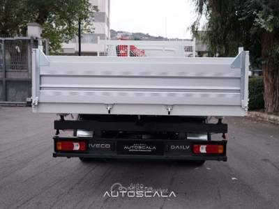 Iveco Daily 35 C18 C.Autom. Cassone Ribaltabile + GRU FASSI Bianco usata Nola