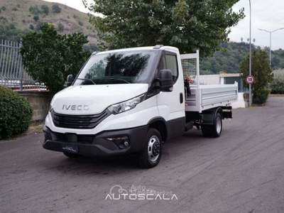 Iveco Daily 35 C18 C.Autom. Cassone Ribaltabile + GRU FASSI Bianco usata Nola