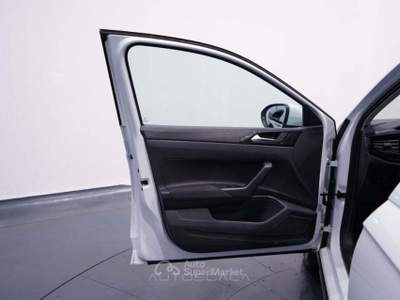 Volkswagen Taigo 1.0 TSI 110 CV Life Bianco usata Nola