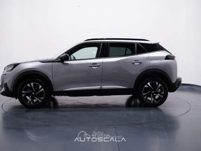 Peugeot 2008 1.2 PureTech 100cv S&S Allure Pack Grigio usata Nola