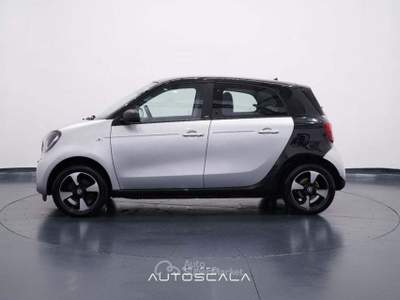 Smart ForFour 1.0 70cv GPL Passion #Navy #Led Nero usata Nola