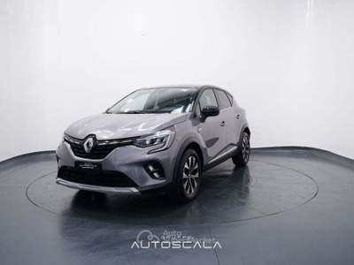 Renault Captur 1.0 TCe 90cv Techno Grigio usata Nola