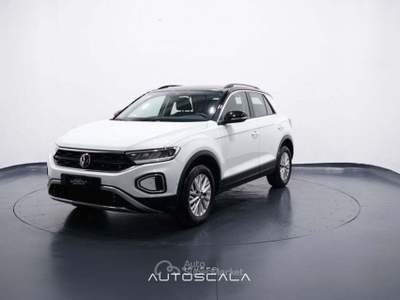 Volkswagen T-Roc 1.5 TSI 150cv ACT DSG Life Bianco usata Nola