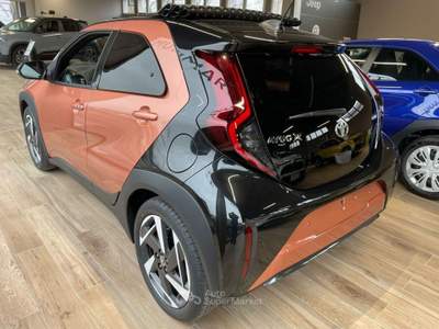 Toyota Aygo X 1.5 Hybrid 115 CV 5 porte Premium Arancione usata Scandiano