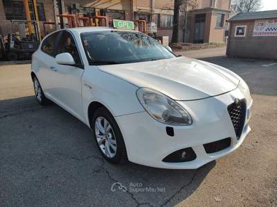 Alfa Romeo Giulietta BENZINA\GPL SCADENZA 2032, OK NEOPATENTATI. Bianco usata Reggio nell'Emilia