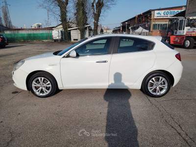 Alfa Romeo Giulietta BENZINA\GPL SCADENZA 2032, OK NEOPATENTATI. Bianco usata Reggio nell'Emilia