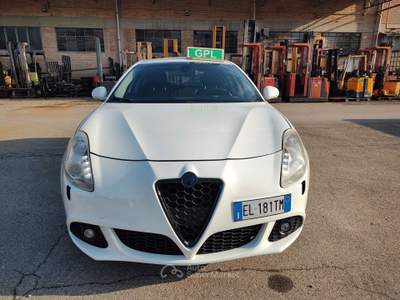 Alfa Romeo Giulietta BENZINA\GPL SCADENZA 2032, OK NEOPATENTATI. Bianco usata Reggio nell'Emilia