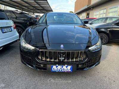 Maserati Ghibli 3.0 V6 ds 250cv auto my19 Grigio usata Martellago