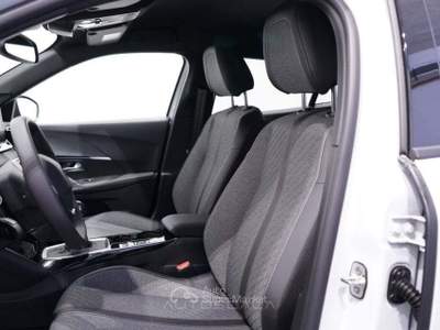Peugeot 2008 1.2 PureTech 100cv S&S Allure Pack Vision & Drive Bianco usata Nola