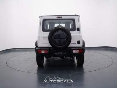 Suzuki Jimny 1.5 102cv 5 Porte 4 Posti A/T Cambio Automatico Bianco usata Nola