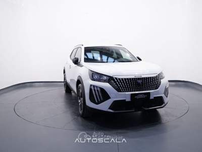 Peugeot 2008 1.2 PureTech 100cv S&S Allure #Pack Navigation Bianco usata Nola