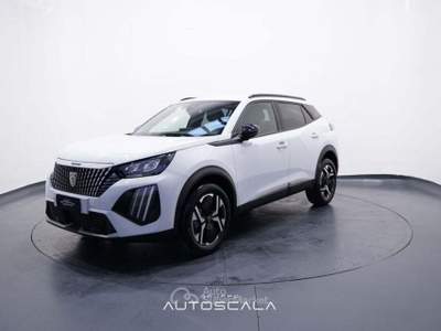 Peugeot 2008 1.2 PureTech 100cv S&S Allure #Pack Navigation Bianco usata Nola
