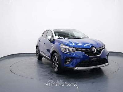 Renault Captur 1.0 TCe 90cv Techno Grigio usata Nola