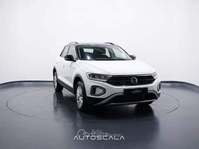 Volkswagen T-Roc 1.5 TSI 150cv ACT DSG Life Bianco usata Nola