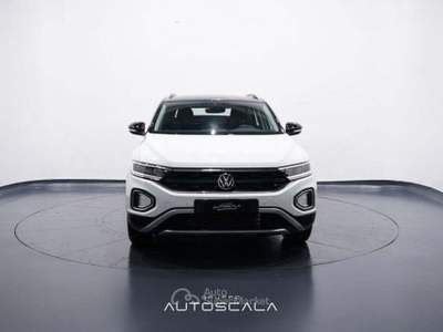 Volkswagen T-Roc 1.5 TSI 150cv ACT DSG Life Bianco usata Nola