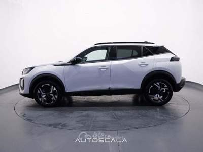 Peugeot 2008 1.2 PureTech 100cv S&S Allure #VisionPack Bianco usata Nola