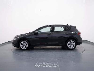 Volkswagen Golf 1.0 TSI 110cv EVO DSG Life Grigio usata Nola
