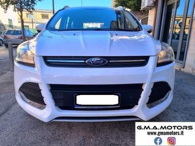 Ford Kuga 2.0 TDCI 120 CV S&S 2WD Plus Bianco usata San Giorgio a Cremano
