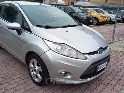 Ford Fiesta 1.4 3 porte Bz.- GPL Grigio usata Roma