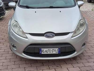 Ford Fiesta 1.4 3 porte Bz.- GPL Grigio usata Roma