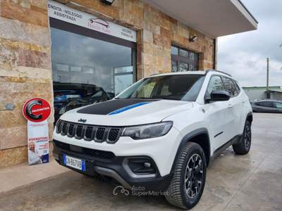 Jeep Compass PHEV AT6 4xe Trailhawk Bianco usata Altamura