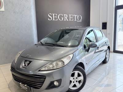 Peugeot 207 5p. Millesim 200 NEOPATENTATI Grigio usata ALTAMURA