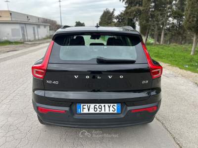 Volvo XC40 AWD Geartronic Inscription PARI AL NUOVO CERTIFICATA Nero usata Gravina in Puglia