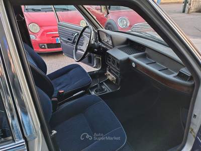 BMW Serie 5 518 E 12 4 PORTE ISCRITTA ASI Argento usata BOLTIERE